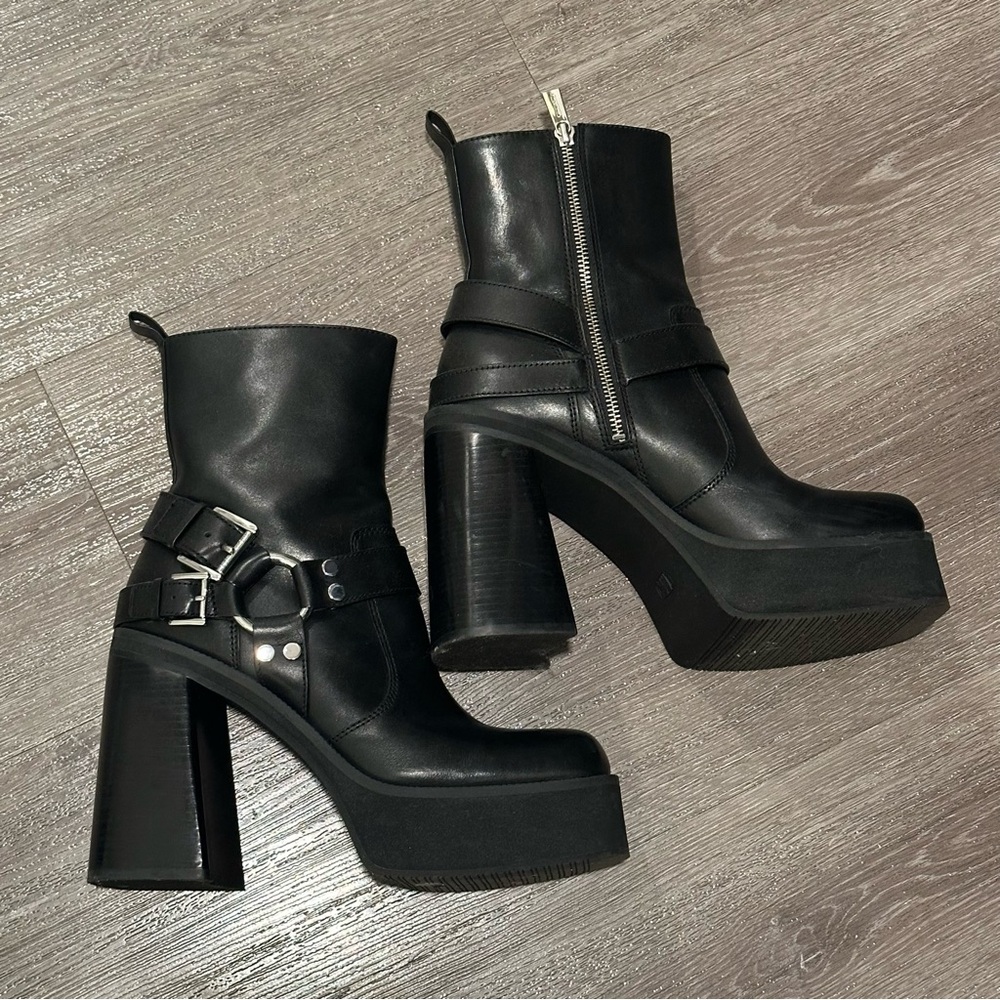 EUC Michael Kors Crosby Leather Moto Booties - Picture 3 of 8